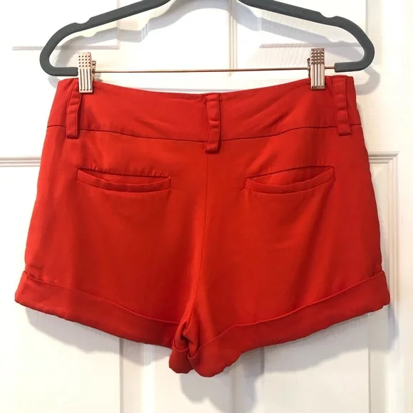 Alice + Olivia Red Women's Shorts - Picture 2 of 10